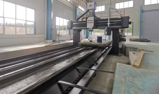 Одноплатформенный волоконный лазерный резак (9)